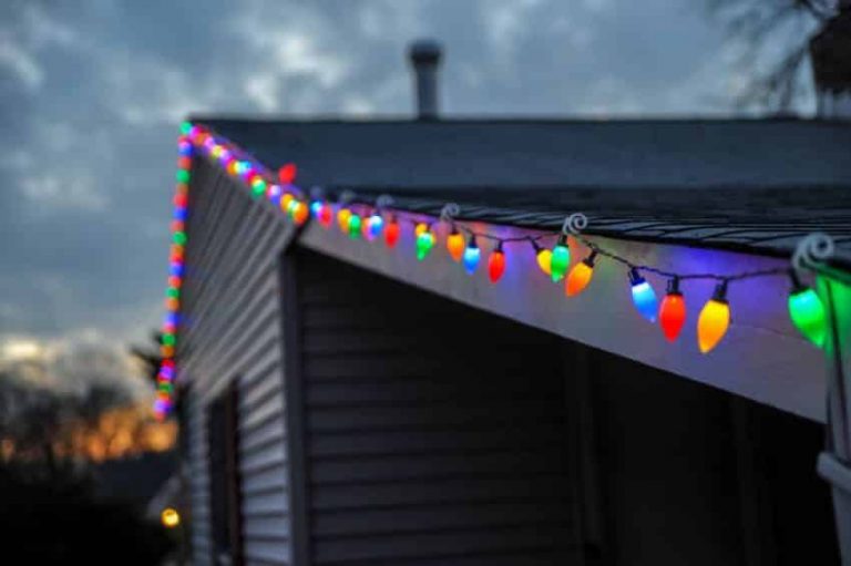 太阳能圣诞灯:节日改用可持续照明