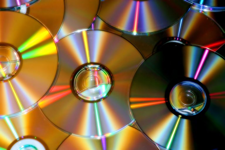 你能回收CD吗？如何回收并重新恢复您的旧CD和DVD